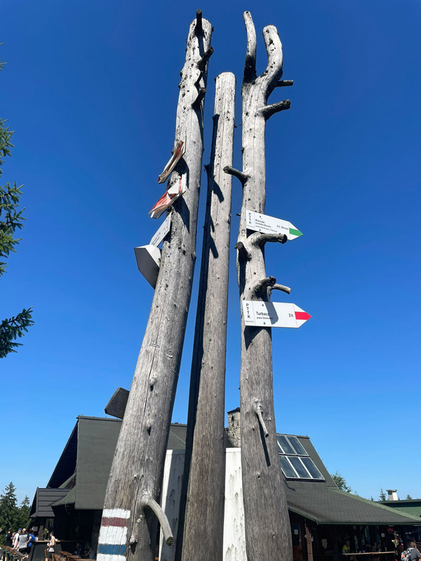 Szlaki turystyczne na Turbacz 