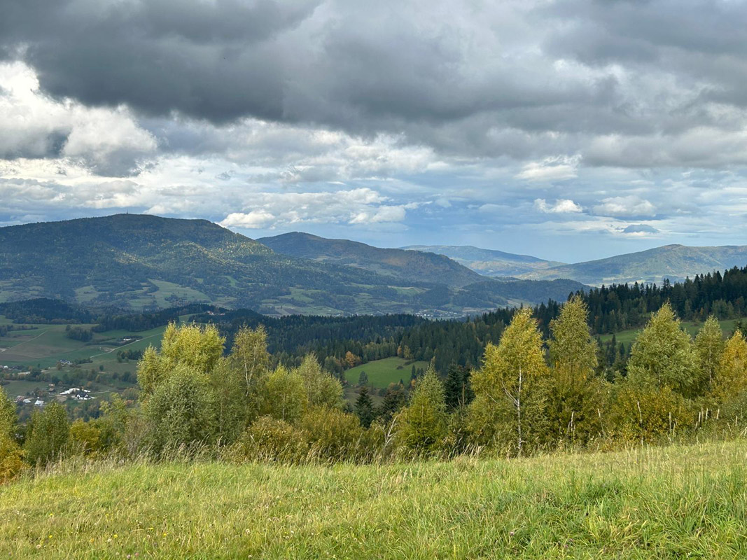 Szlaki turystyczne na Turbacz 